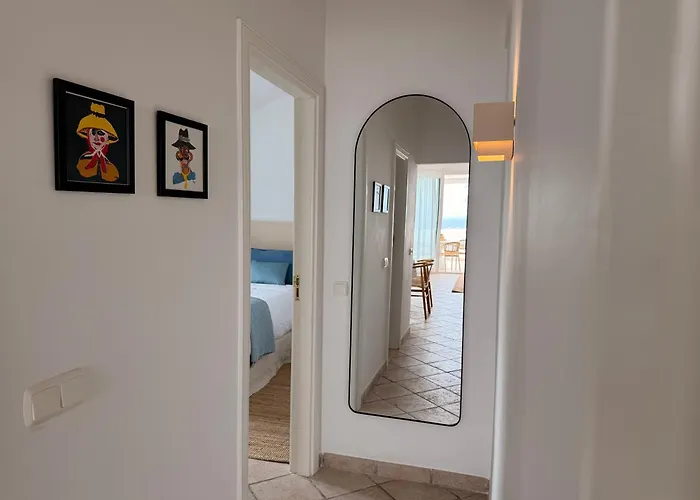 Atenea By Aura Villa